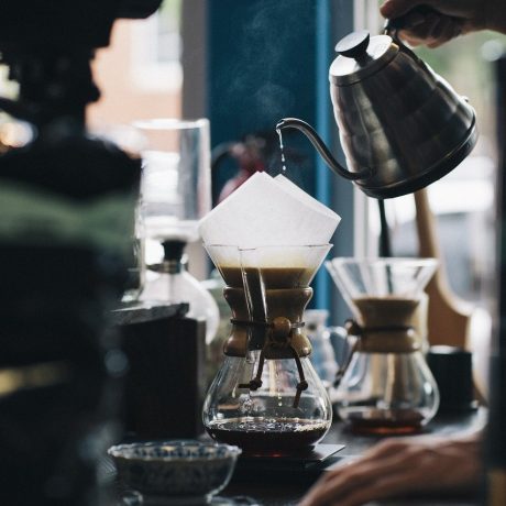 coffee-making-cafe-984328.jpg